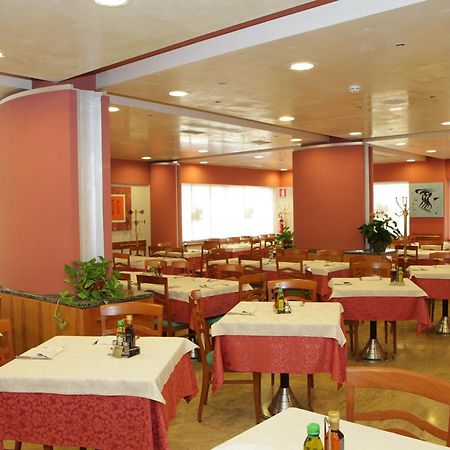 Hotel Ezzelino San Zenone ภายนอก รูปภาพ