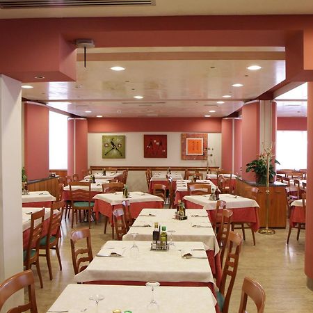 Hotel Ezzelino San Zenone ภายนอก รูปภาพ