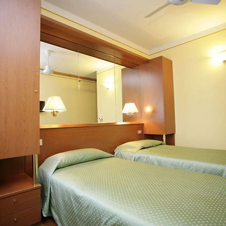 Hotel Ezzelino San Zenone ภายนอก รูปภาพ