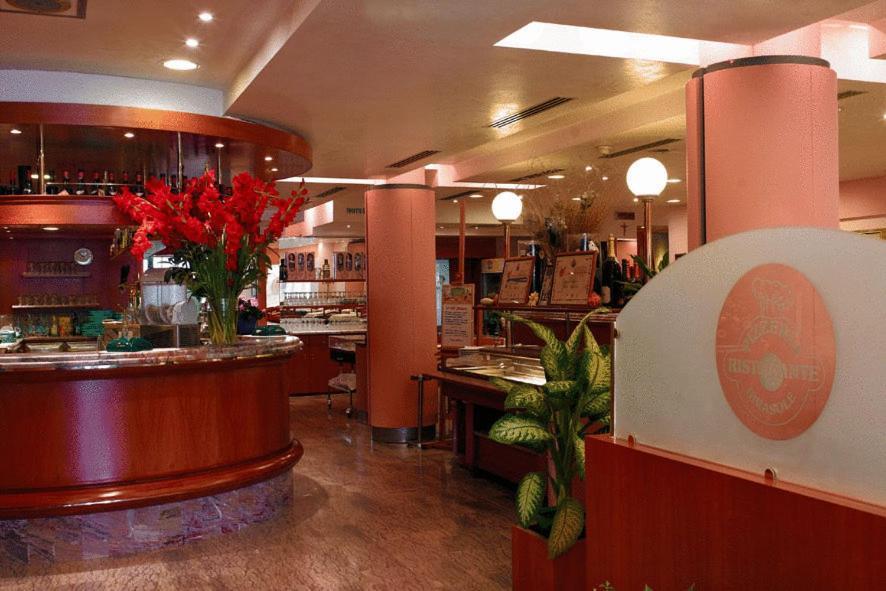 Hotel Ezzelino San Zenone ภายนอก รูปภาพ