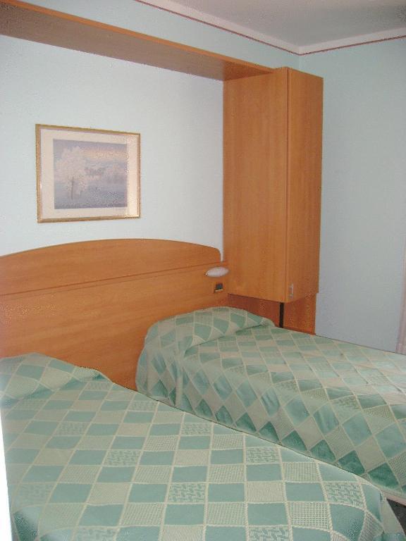 Hotel Ezzelino San Zenone ภายนอก รูปภาพ