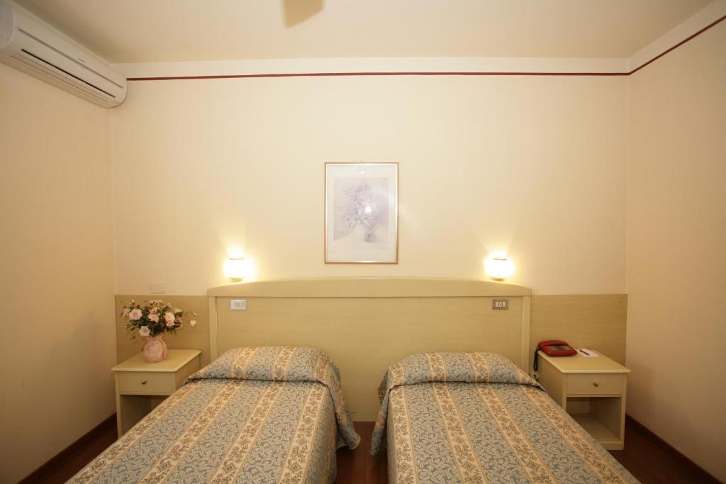Hotel Ezzelino San Zenone ห้อง รูปภาพ