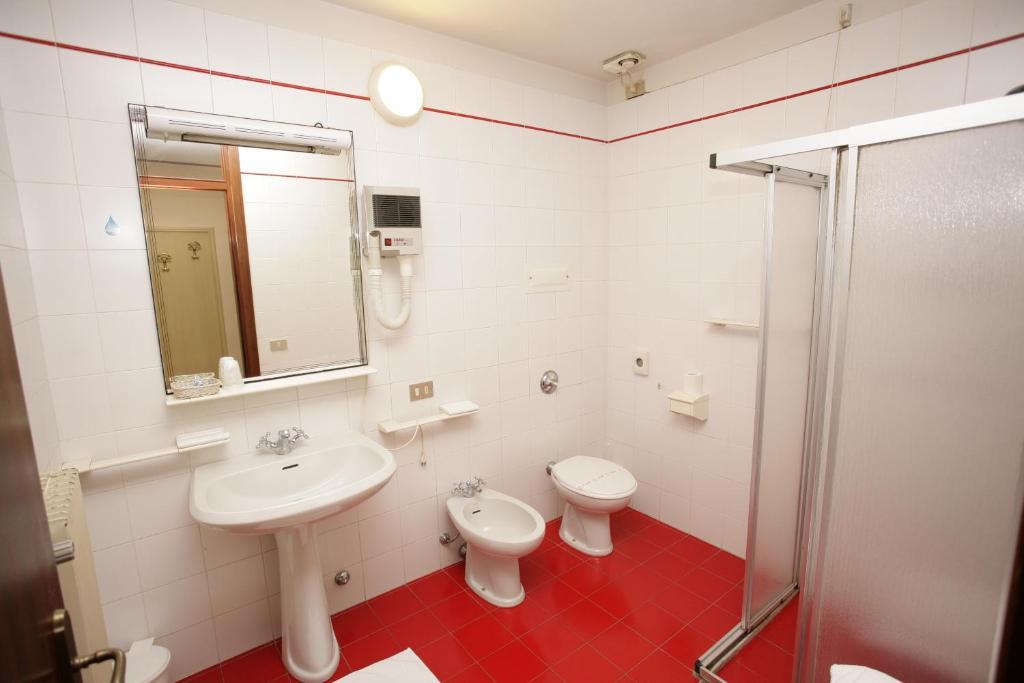 Hotel Ezzelino San Zenone ห้อง รูปภาพ